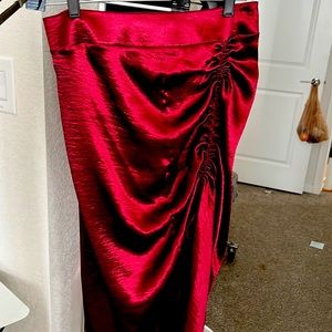 MIDI skirt with ruched side